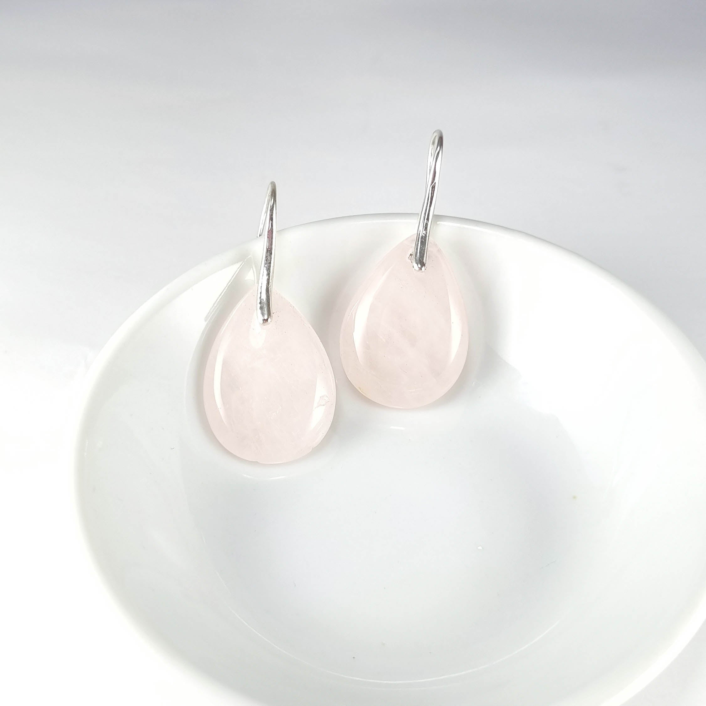 Aros Gotas de Cuarzo Rosa Premium · Plata